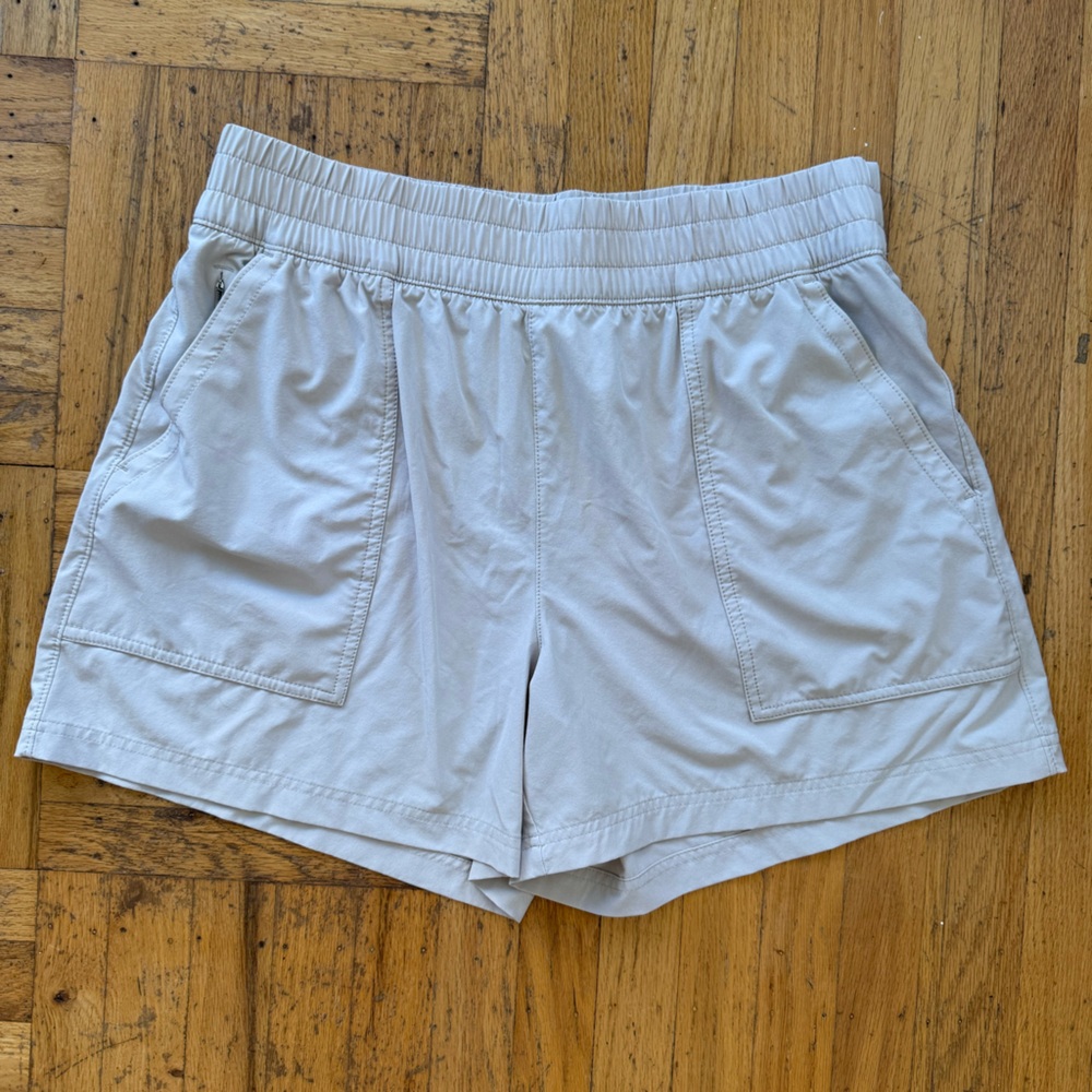 Athleta Women's Light Gray Cargo Shorts